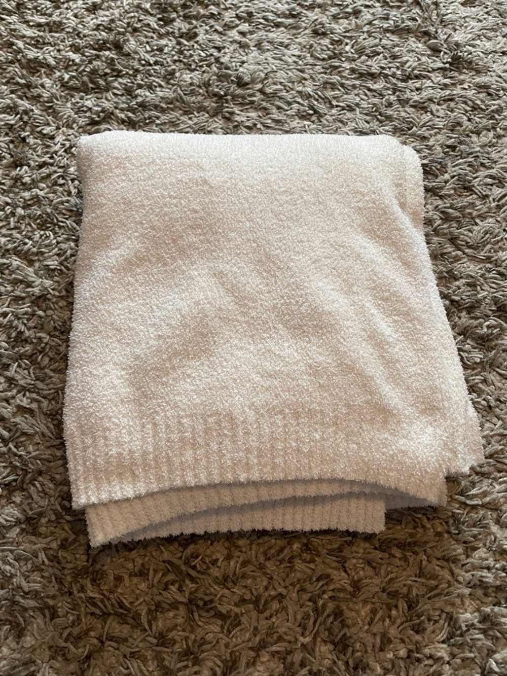 LARGE TARGET THROW BLANKET